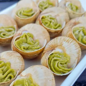 Набор 12 улиток в раковинах под соусом "Укроп"